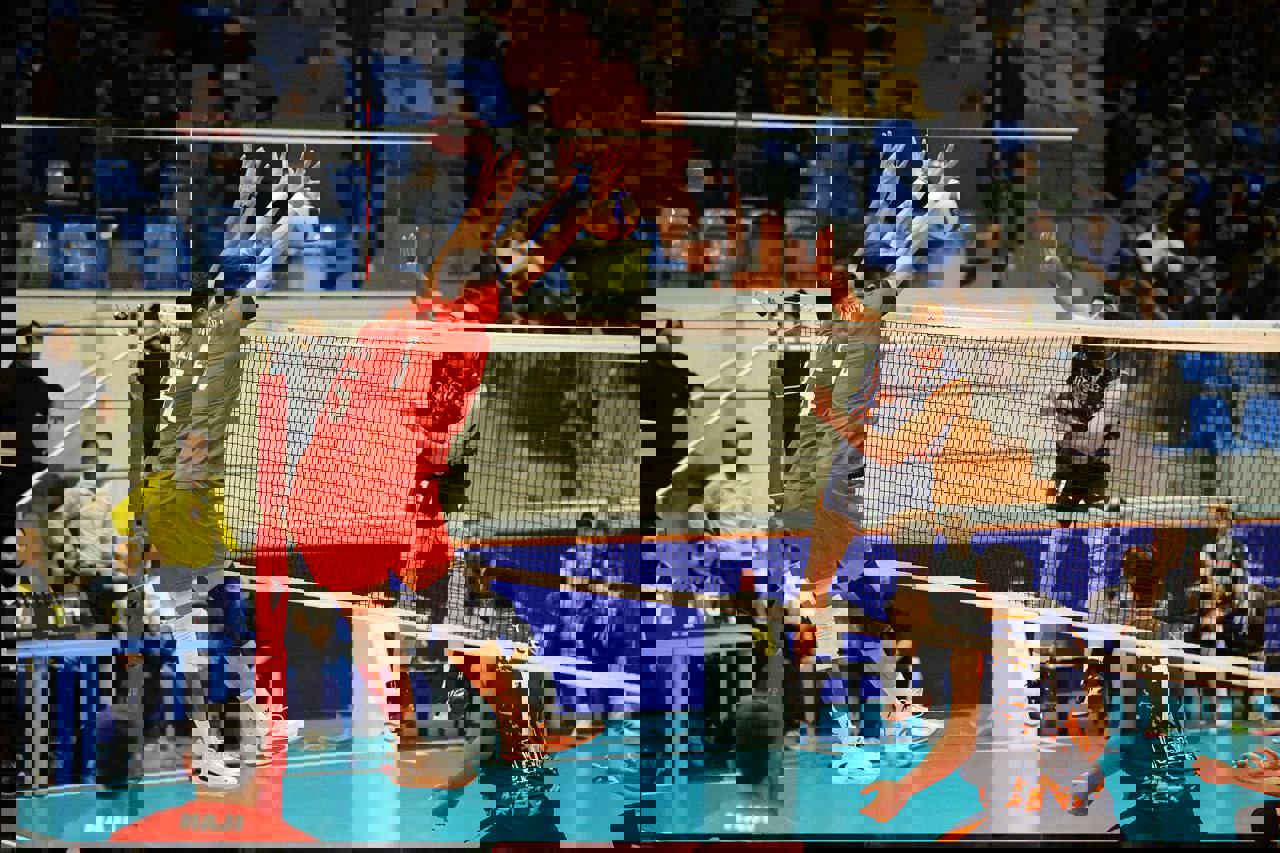 معرفی صدرنشین جدید، استقلال گزینه اول سقوط